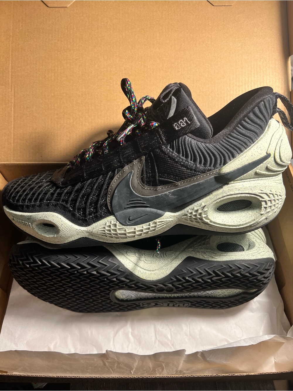 Nike Cosmic Unity Men’sBasketball Shoes 7